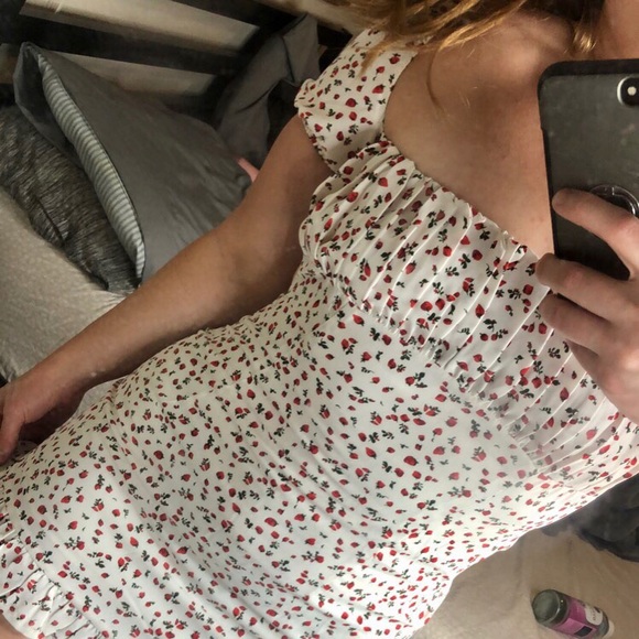 Fashion Nova Berry Beaut Printed Mini Dres… - Picture 2 of 5